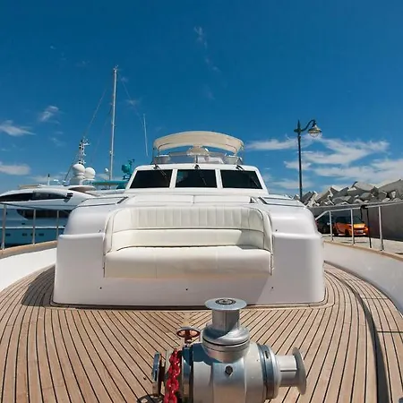 Πλωτό κατάλυμα Yacht Aus Deutschland, 25 Meter
