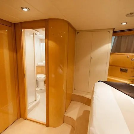 Yacht Aus Deutschland, 25 Meter Πλωτό κατάλυμα *